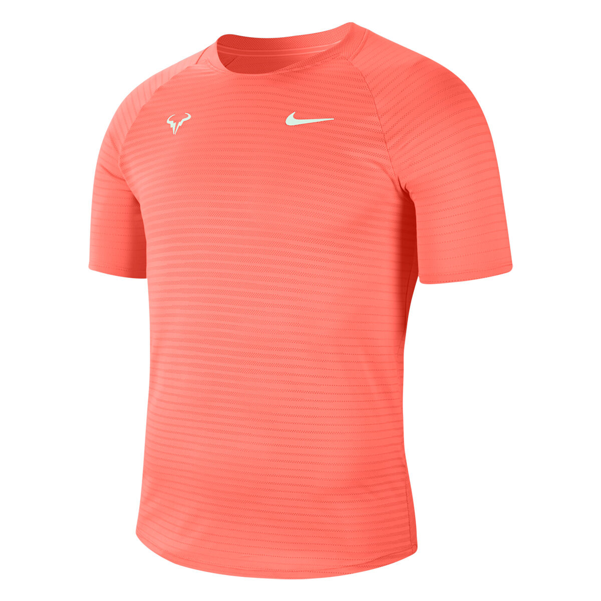 the nike tee standard fit