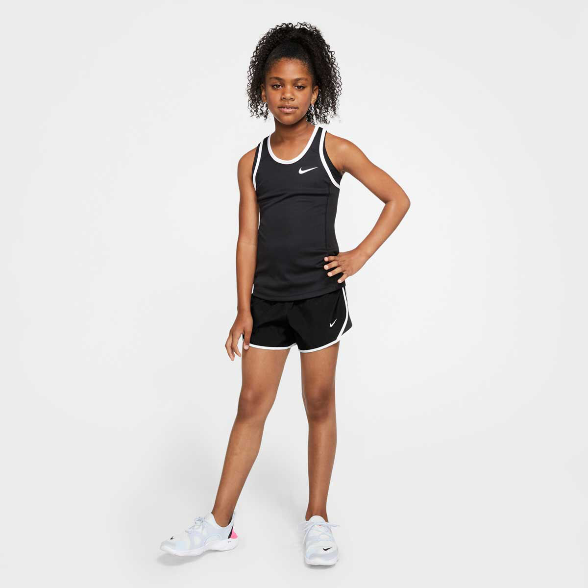 Nike Dri-FIT Tempo Big Kids' (Girls') Running Shorts Black/White  S(848196-010)